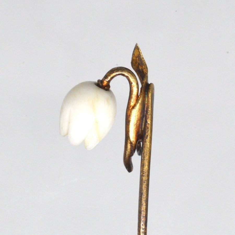 Rare Regency 9ct Gold Carved White Coral Lily of the Valley Bell Flower Tie Pin