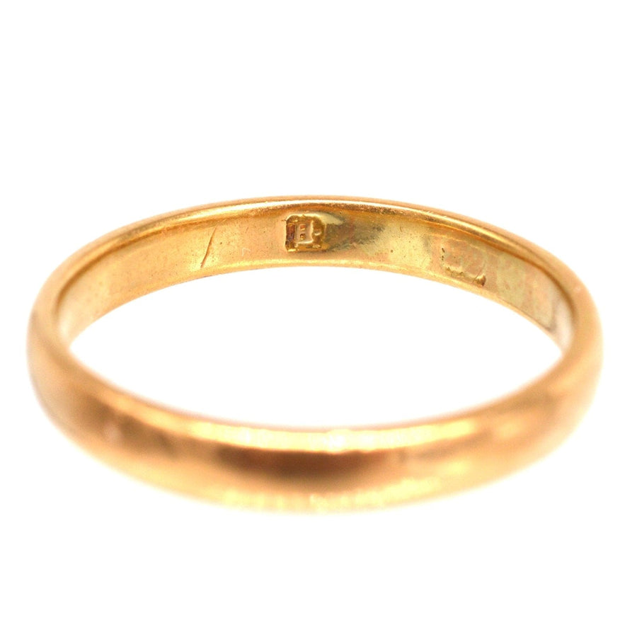 1932 Art Deco 22ct gold wedding band ring, 3mm width, featuring a smooth, low-profile design for comfort.