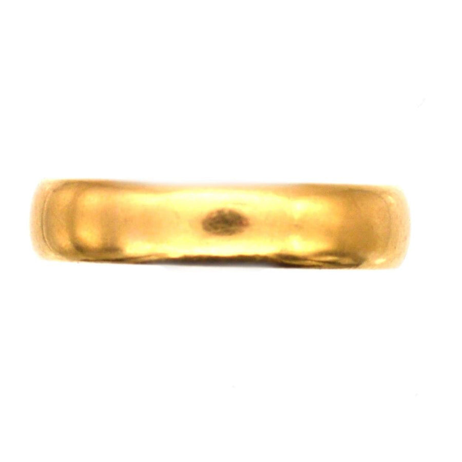 1950s 22ct gold wedding ring, 4mm, Birmingham made, showcasing a stunning buttery gold color.