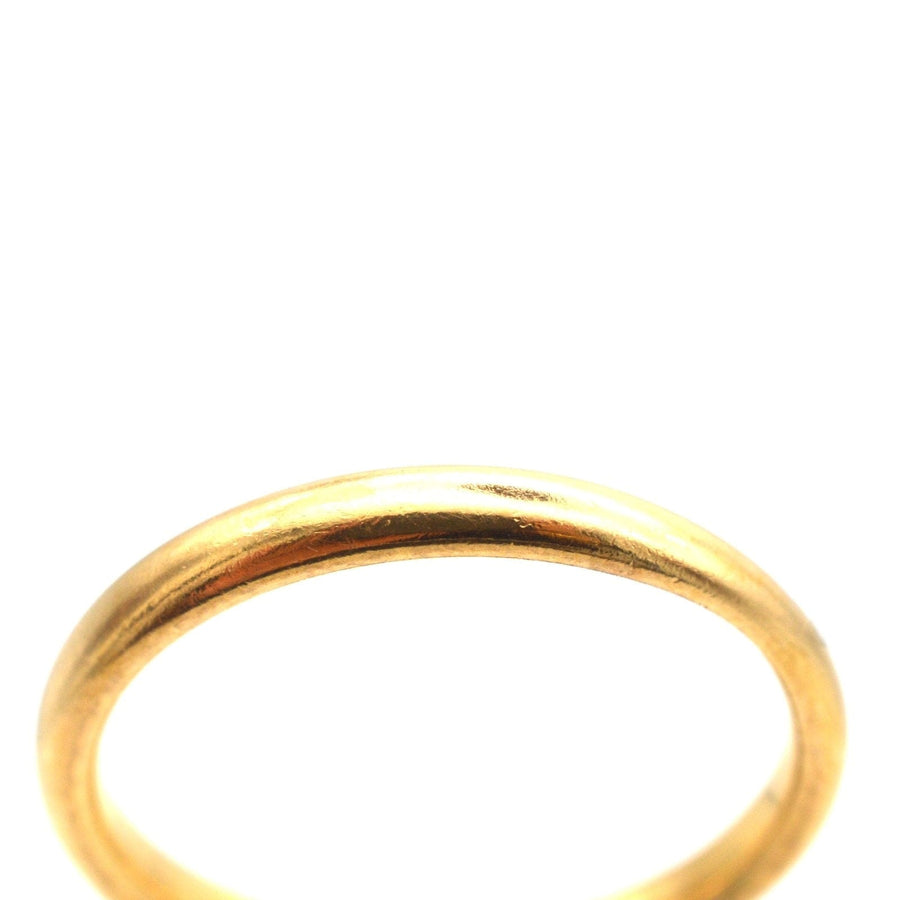Art Deco 18ct yellow gold traditional court wedding ring, rounded profile for ultimate comfort, 2.5mm width.