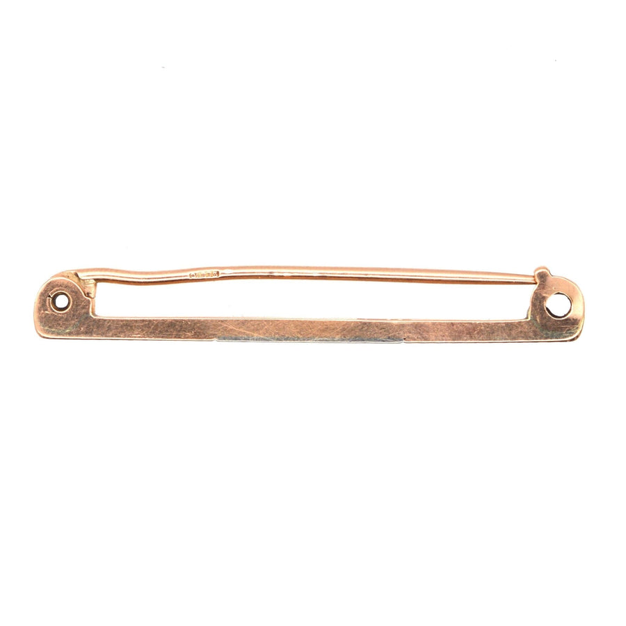 Art Deco 9ct gold and platinum engine turned bar brooch with classic design, crafted in Birmingham, 1926.