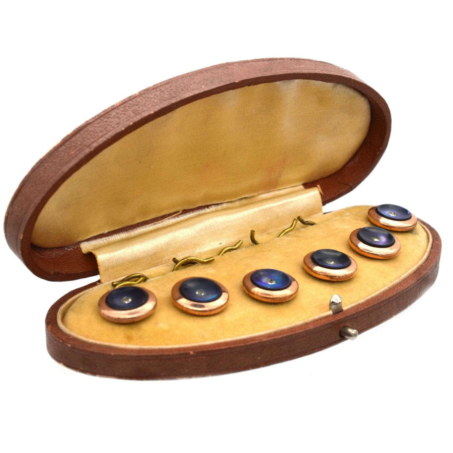 Art Deco dress set with black mother-of-pearl and paste stones, presented in an elegant original case.