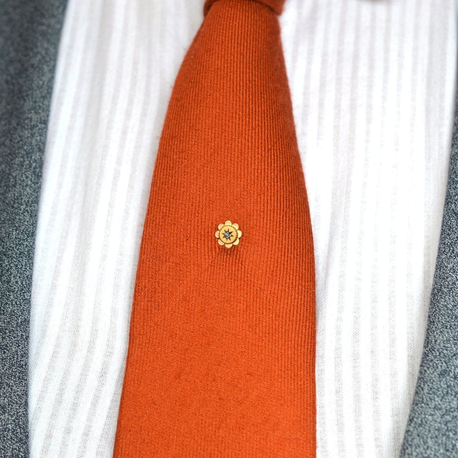 Edwardian 9ct Gold Flower Tie Pin with Sapphire | Parkin and Gerrish | Antique & Vintage Jewellery