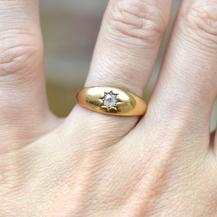 Edwardian 18ct gold old mine cut diamond gypsy ring with star-shaped setting, showcasing vintage elegance.
