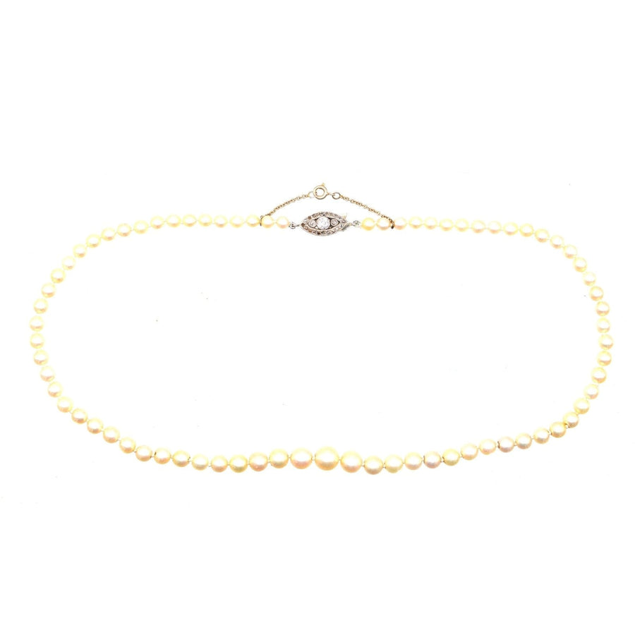 French Belle Epoque 18ct white gold pearl necklace with diamond clasp, timeless elegance and sophistication.