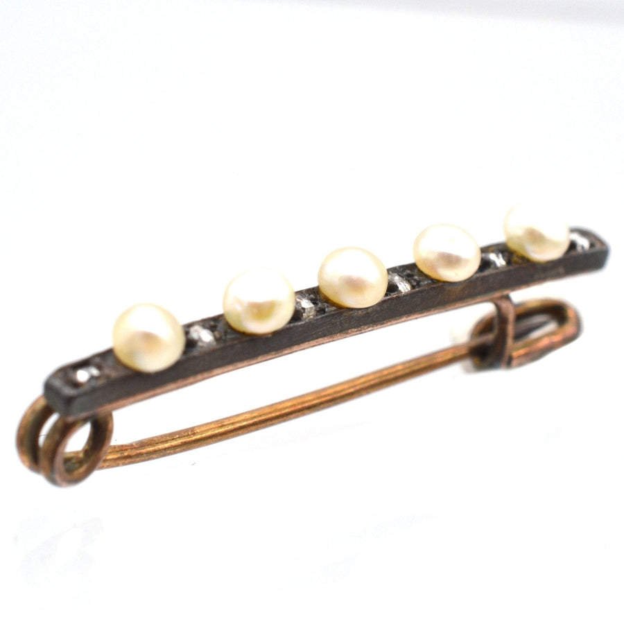 French 19th century gold and silver brooch with rose cut diamonds and natural pearls, stylish vintage elegance.