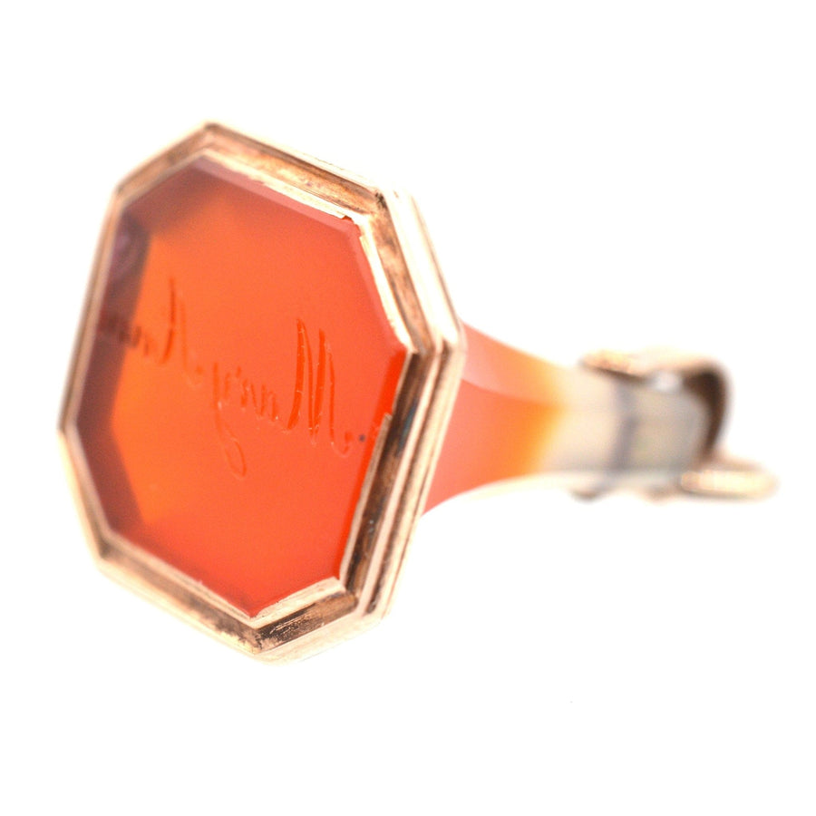 Georgian 9ct gold agate seal engraved with 'Mary Anne', featuring carnelian and chalcedony elements.