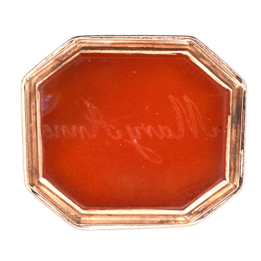 Georgian 9ct gold agate seal engraved with 'Mary Anne', featuring red carnelian and white chalcedony.