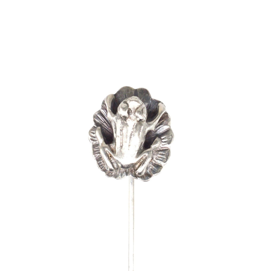 1940s silver frog on lily pad tie pin, elegant accessory for sophisticated occasions.