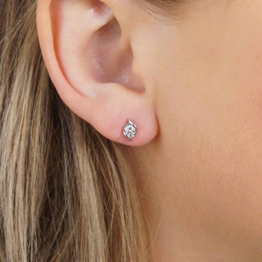 Modern 18ct White Gold, Diamond Stud Earrings with Twist Detail | Parkin and Gerrish | Antique & Vintage Jewellery