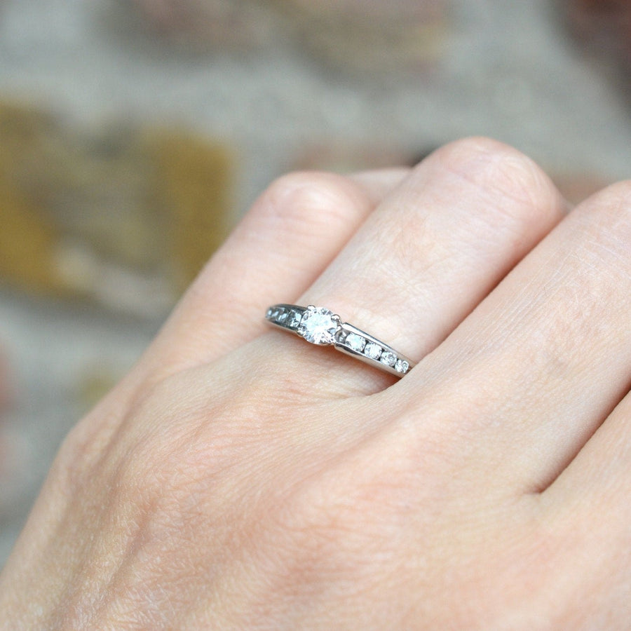 Modern 18ct White Gold, Solitaire Ring with Diamond Shoulders | Parkin and Gerrish | Antique & Vintage Jewellery