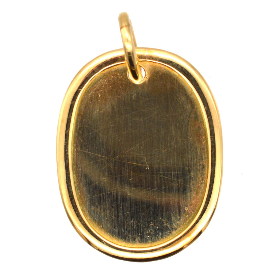 Vintage 18ct gold oval plain pendant, suitable for engraving, circa 1970s, ideal for everyday wear.