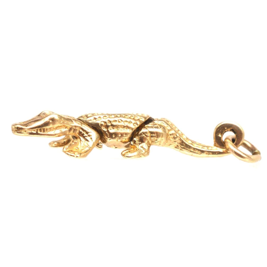 Vintage 9ct gold crocodile charm, articulated and beautifully crafted, perfect for chains or charm bracelets.